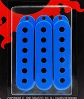 DIMARZIO STRAT PICKUP COVER SET DM2001BL комплект пластиковых крышек для звукоснимателей типа single, 3 шт, цвет синий