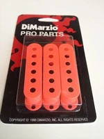 DIMARZIO STRAT PICKUP COVER SET DM2001PK комплект пластиковых крышек для звукоснимателей типа single, 3 шт, цвет розовый